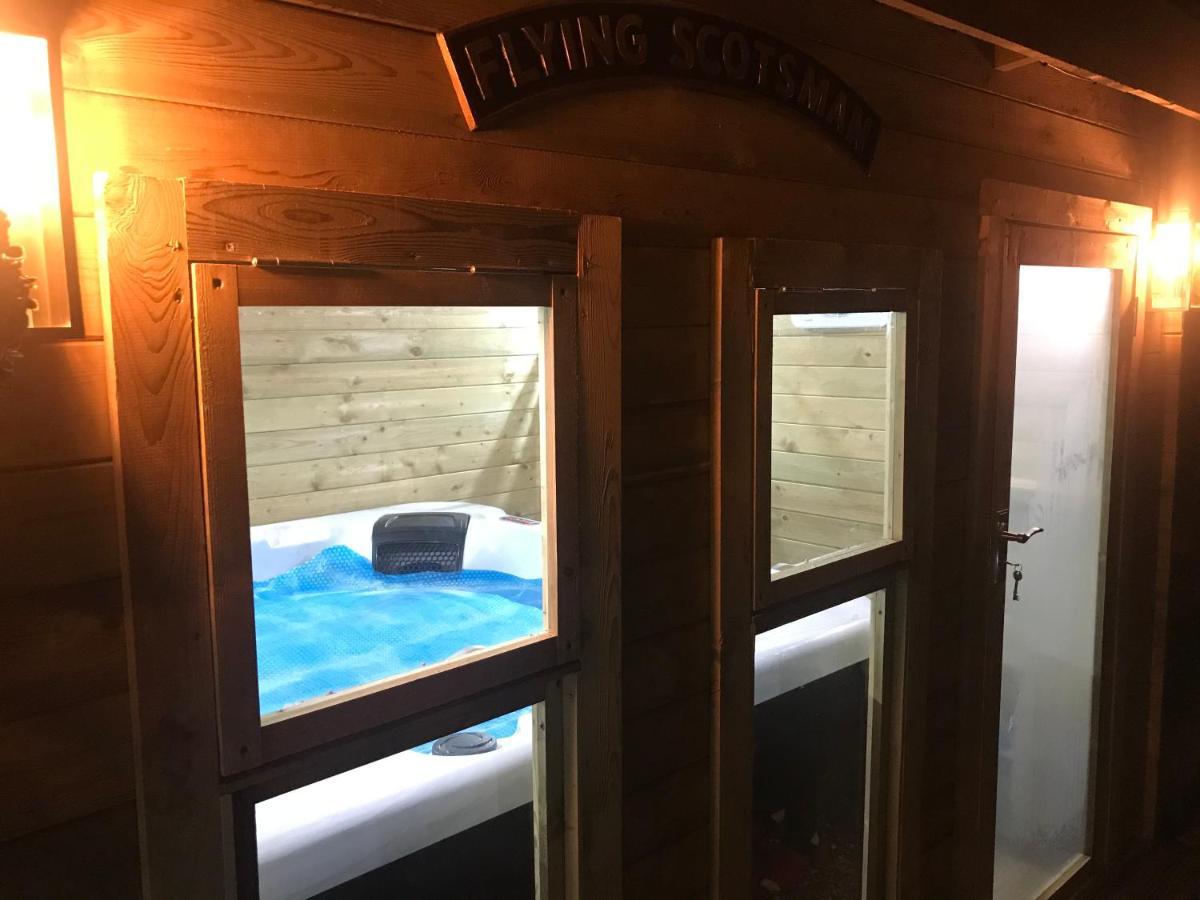 Hot Tub Hide Away Near Alton Towers Staffordshire Otel Cheddleton Dış mekan fotoğraf